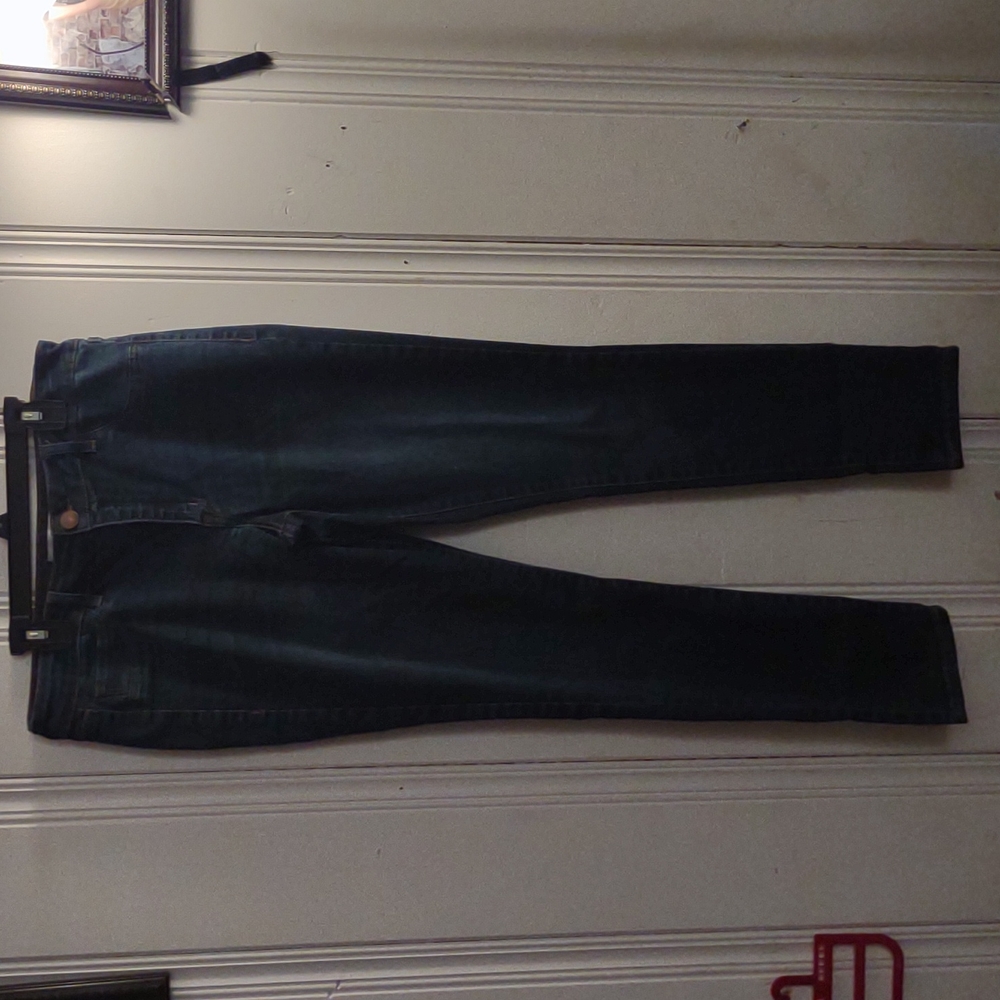 Refuge Straight leg Stretchy Jeans